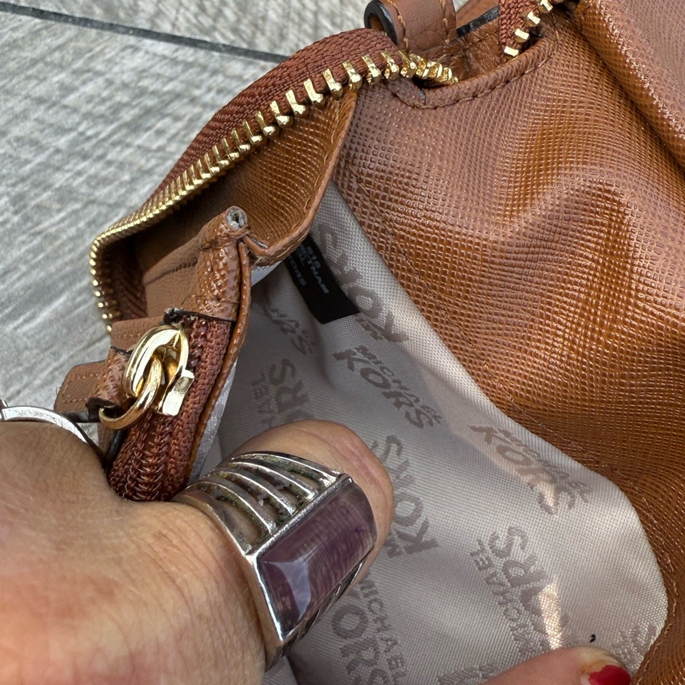 EUC Michael Kors Pebbled Leather Wristlet Wallet in Brown-Zero Call Outs! - Picture 8 of 8